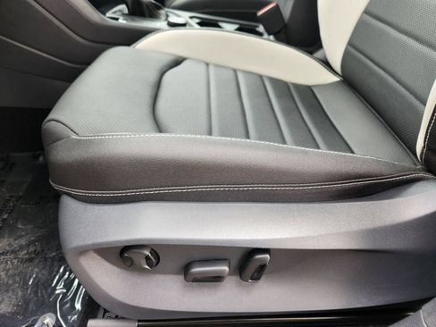 New 2026 Volkswagen Taos SEL AWD/4WD image 14