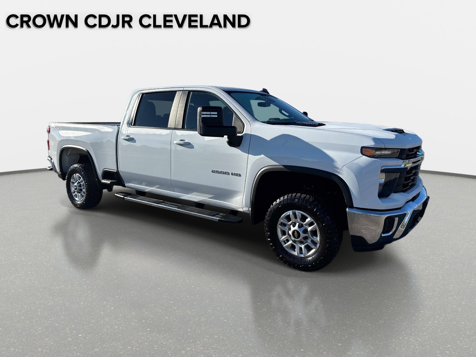 Used 2025 Chevrolet Silverado 2500 LT w/ Convenience Package AWD/4WD image 2