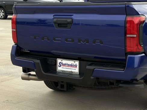 Used 2025 Toyota Tacoma TRD Sport RWD image 6