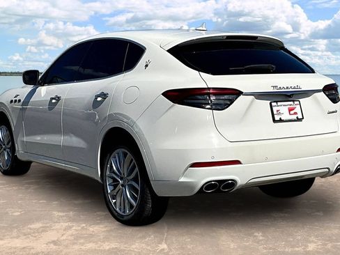 Used 2022 Maserati Levante GT AWD/4WD image 6