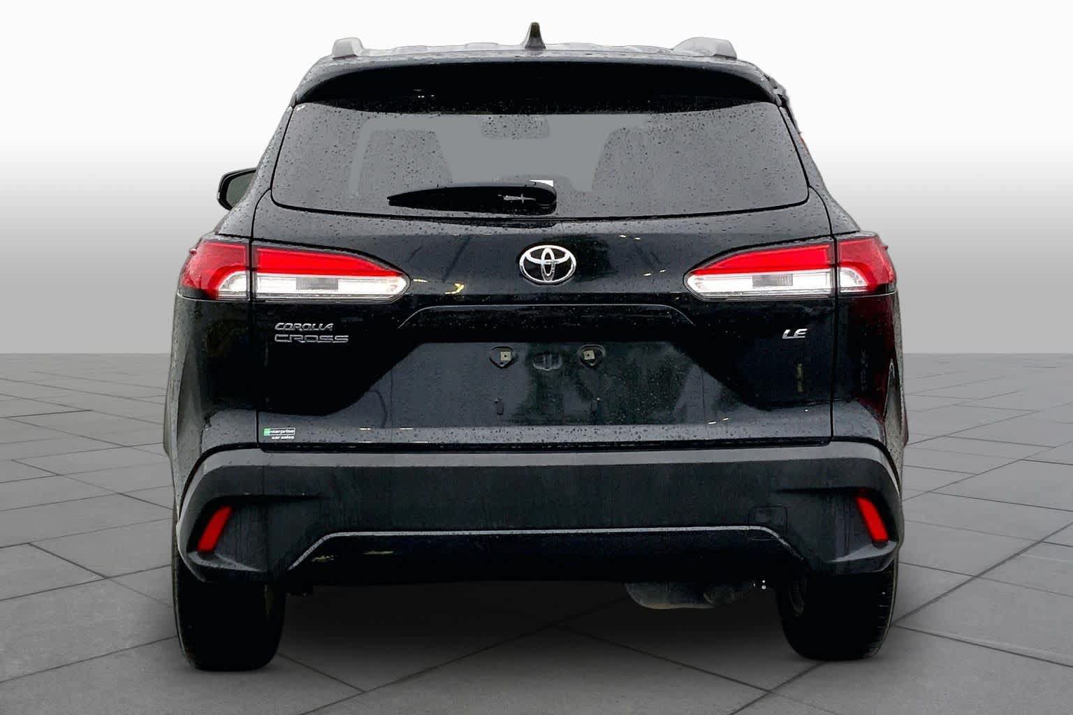 Used 2022 Toyota Corolla Cross LE FWD image 5