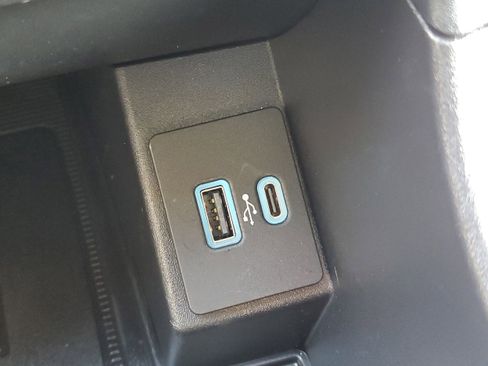 Used 2022 Ford Edge SEL w/ Convenience Package image 21