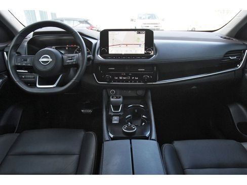 Used 2023 Nissan Rogue SL w/ SL Premium Package image 12