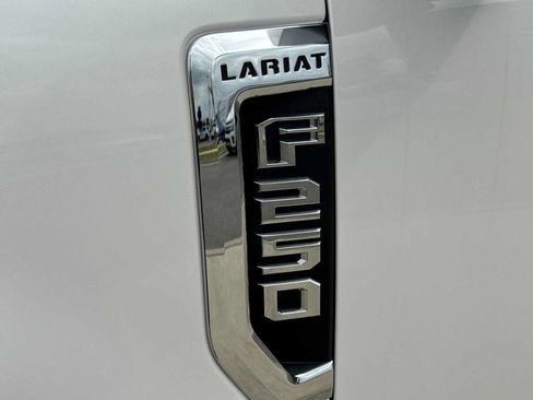 Used 2019 Ford F250 Lariat AWD/4WD image 12