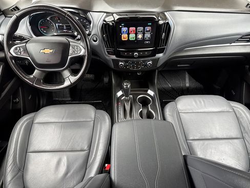 Used 2019 Chevrolet Traverse LT w/ LT Premium Package FWD image 12