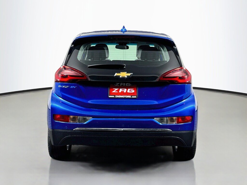 Used 2018 Chevrolet Bolt LT FWD image 4