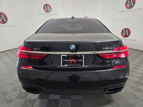 Used 2016 BMW 750i xDrive image 8