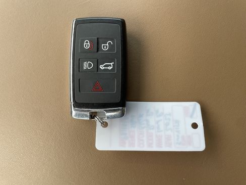Used 2023 Land Rover Range Rover Sport SE AWD/4WD image 30