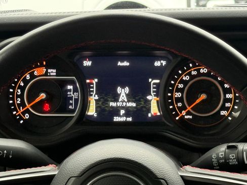 Used 2024 Jeep Wrangler Unlimited Rubicon image 30