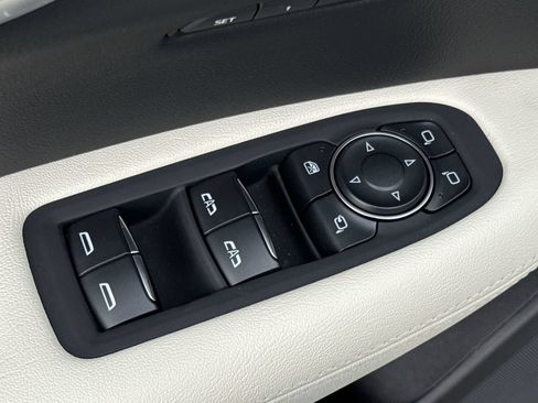 Used 2026 Cadillac XT5 Sportv w/ LPO, Floor Liner Package AWD/4WD image 18