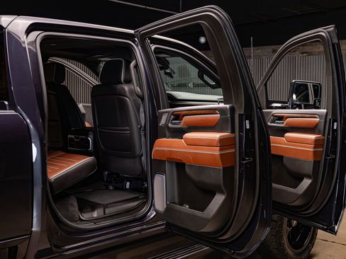 Used 2025 GMC Sierra 2500 Denali Ultimate image 33