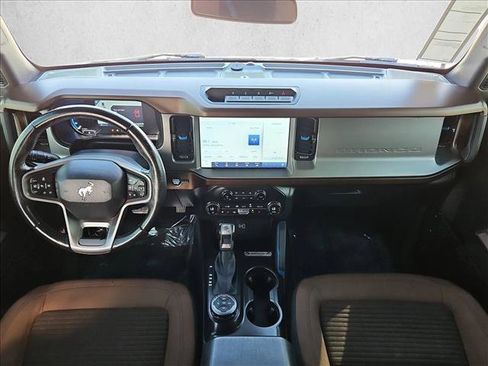 Used 2021 Ford Bronco Outer Banks w/ Sasquatch Package AWD/4WD image 17
