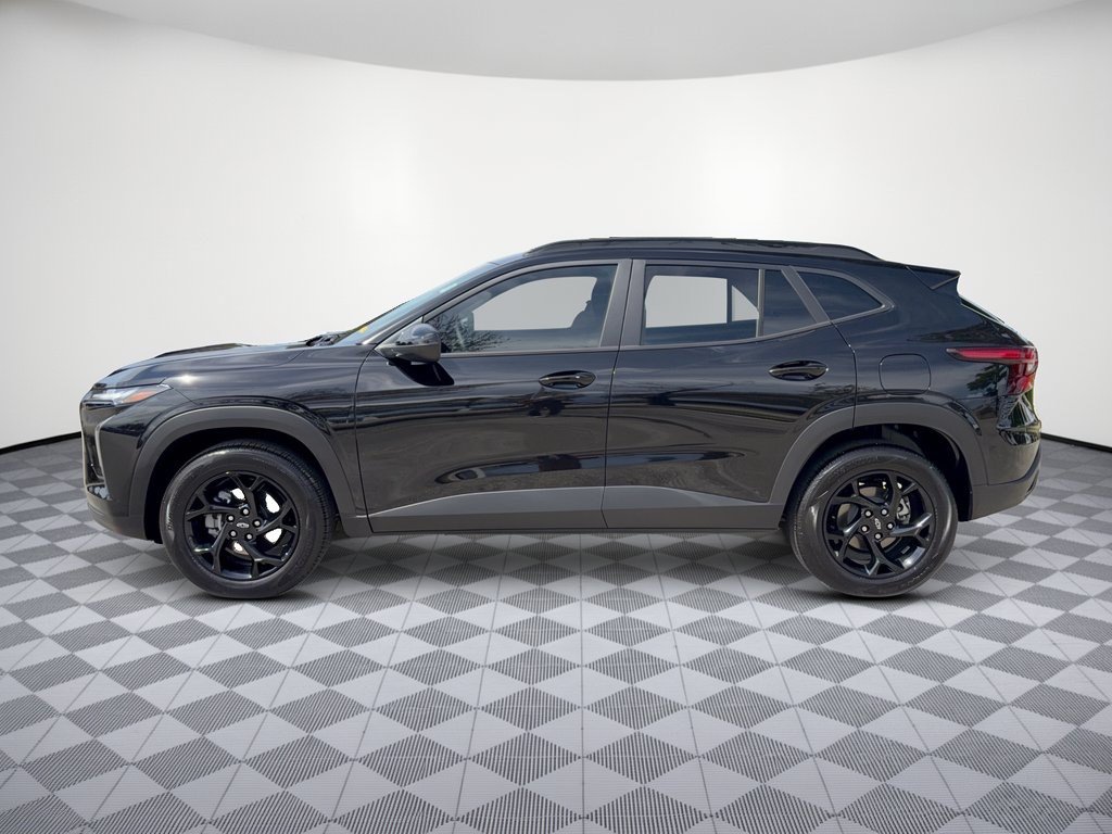 Certified 2026 Chevrolet Trax LT w/ Sunroof Package FWD image 2