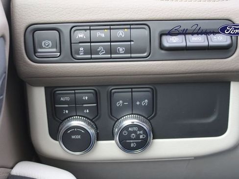 Used 2024 GMC Yukon XL Denali image 20