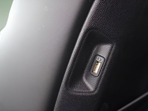 Used 2023 Kia Sorento S w/ Panoramic Sunroof Package FWD image 40