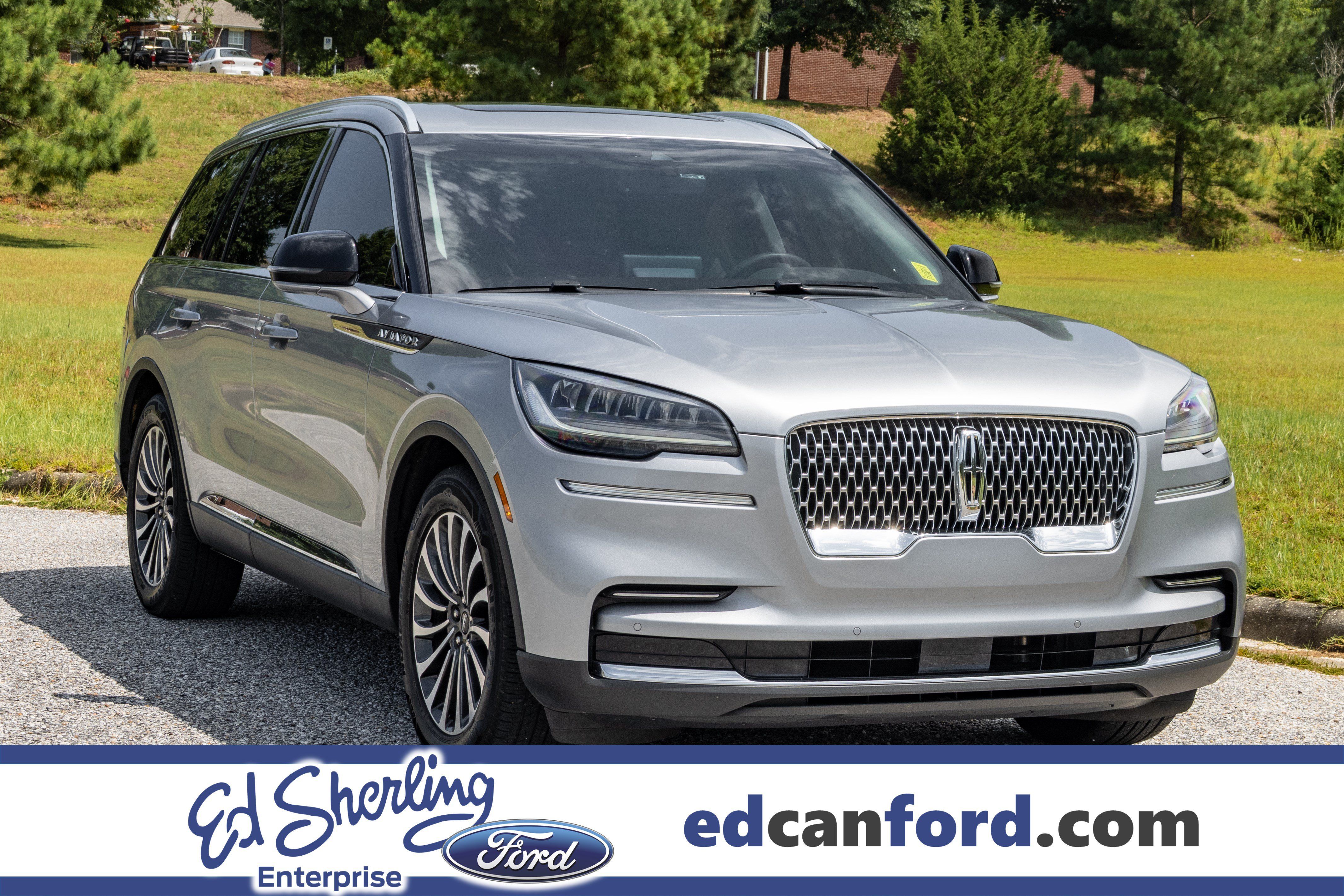 Used 2023 Lincoln Aviator 2WD w/ Premium Package image 1