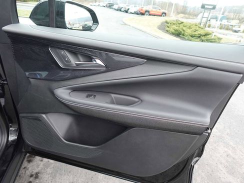 New 2025 Chevrolet Blazer EV LT image 28