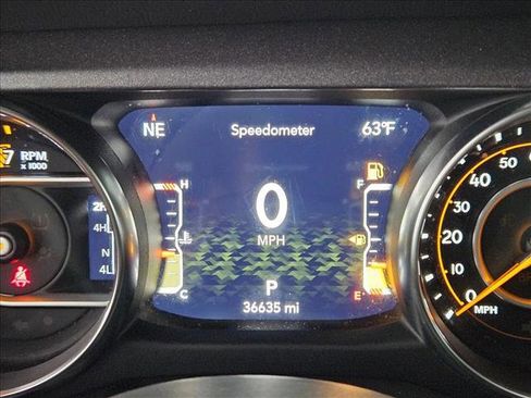 Used 2023 Jeep Gladiator Mojave w/ Cold Weather Group AWD/4WD image 10