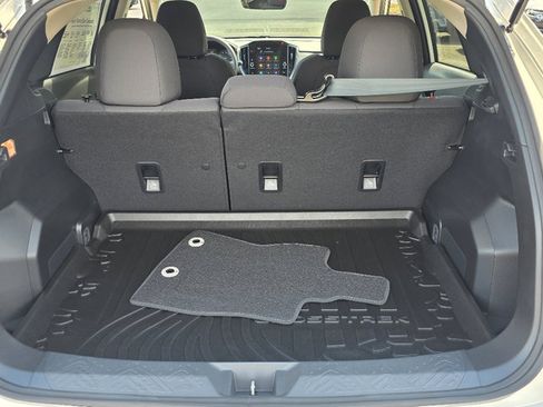 Used 2025 Subaru Crosstrek 2.0i Premium image 4