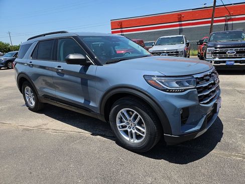 New 2026 Ford Explorer Active w/ Active Comfort Package RWD image 1