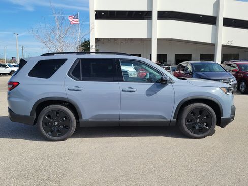 New 2026 Honda Pilot Black Edition image 8