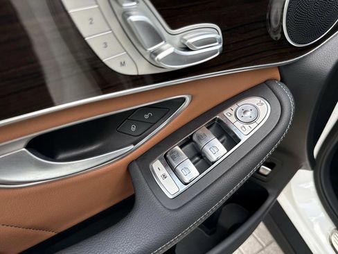 Certified 2022 Mercedes-Benz GLC 300 image 18