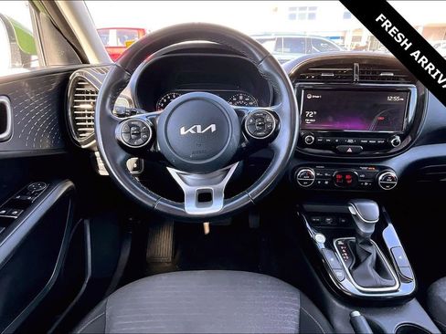 Used 2022 Kia Soul EX image 8