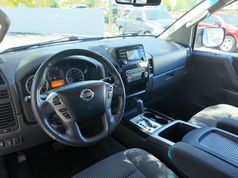 Used 2014 Nissan Titan SV w/ SV Value Truck Package image 10
