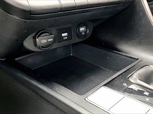 Used 2023 Hyundai Elantra SEL image 32