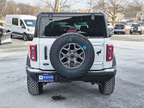 New 2025 Ford Bronco Badlands w/ Black Appearance Package image 4