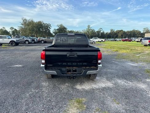 Used 2021 Toyota Tacoma SR5 RWD image 4