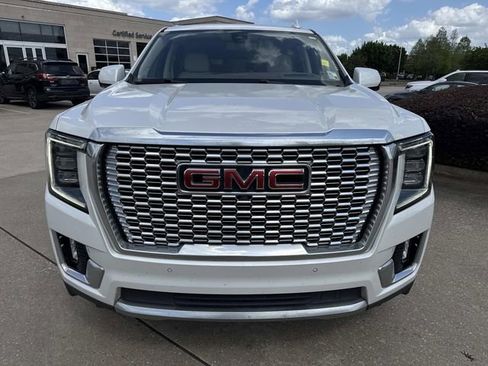 Used 2021 GMC Yukon Denali AWD/4WD image 2