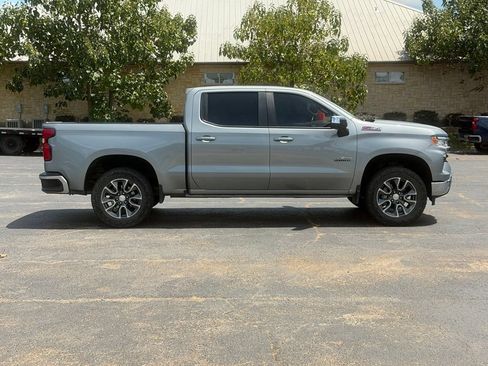 Used 2023 Chevrolet Silverado 1500 LT AWD/4WD image 4