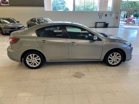 Used 2012 MAZDA MAZDA3 i Touring FWD image 4