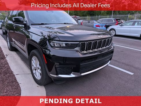 Used 2022 Jeep Grand Cherokee L Laredo w/ Luxury Tech Group I AWD/4WD image 1