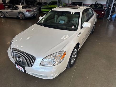 Used 2011 Buick Lucerne CXL image 23