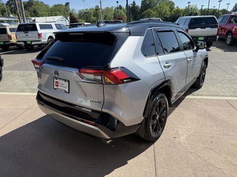 Certified 2024 Toyota RAV4 XSE w/ Weather Package AWD/4WD image 8