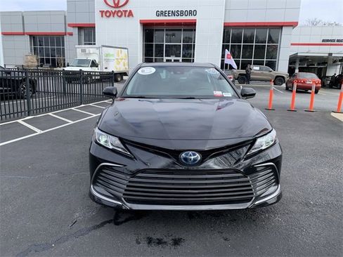Used 2023 Toyota Camry LE image 3