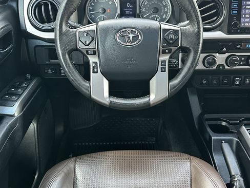 Used 2019 Toyota Tacoma Limited AWD/4WD image 37