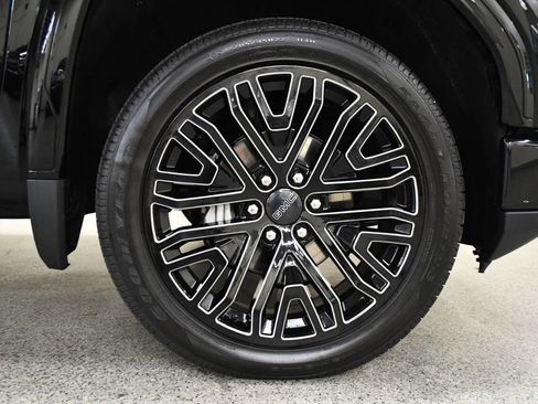 Used 2024 GMC Sierra 1500 Elevation w/ Preferred Package image 27