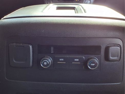 Used 2016 Chevrolet Tahoe LT image 17