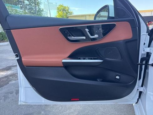 Used 2025 Mercedes-Benz C 300 4MATIC Sedan image 7