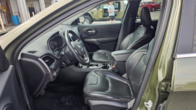 Used 2019 Jeep Cherokee Limited AWD/4WD image 9