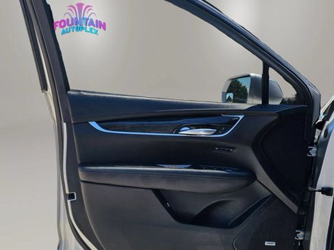 Used 2020 Cadillac XT5 Premium Luxury AWD/4WD image 23