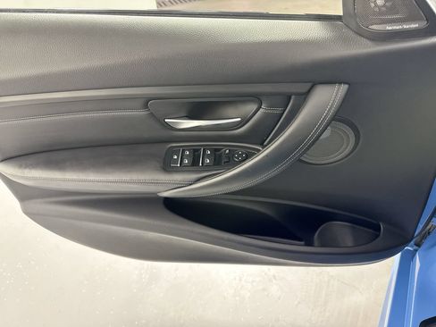 Used 2018 BMW M3 RWD image 25