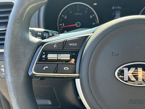 Certified 2022 Kia Sportage LX image 25