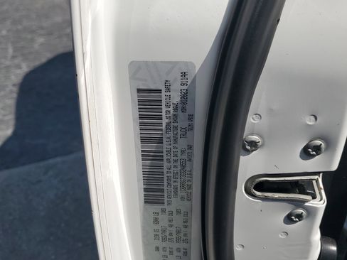 Used 2016 RAM 1500 Classic SLT image 30