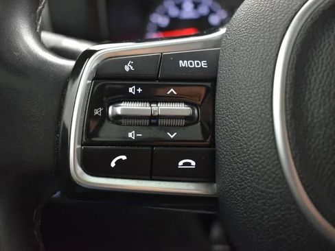 Used 2021 Kia Sorento EX w/ Panoramic Sunroof Package image 25