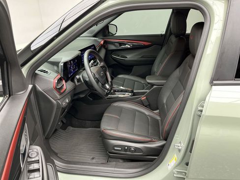 Certified 2024 Chevrolet TrailBlazer RS w/ Driver Confidence Package AWD/4WD image 3