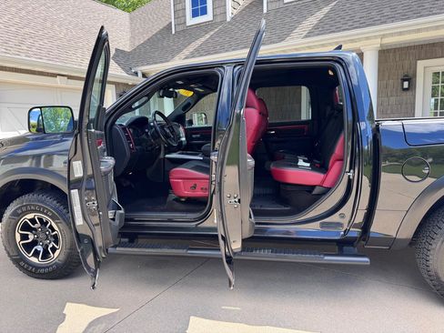 Used 2017 RAM 1500 Rebel w/ Luxury Group AWD/4WD image 11